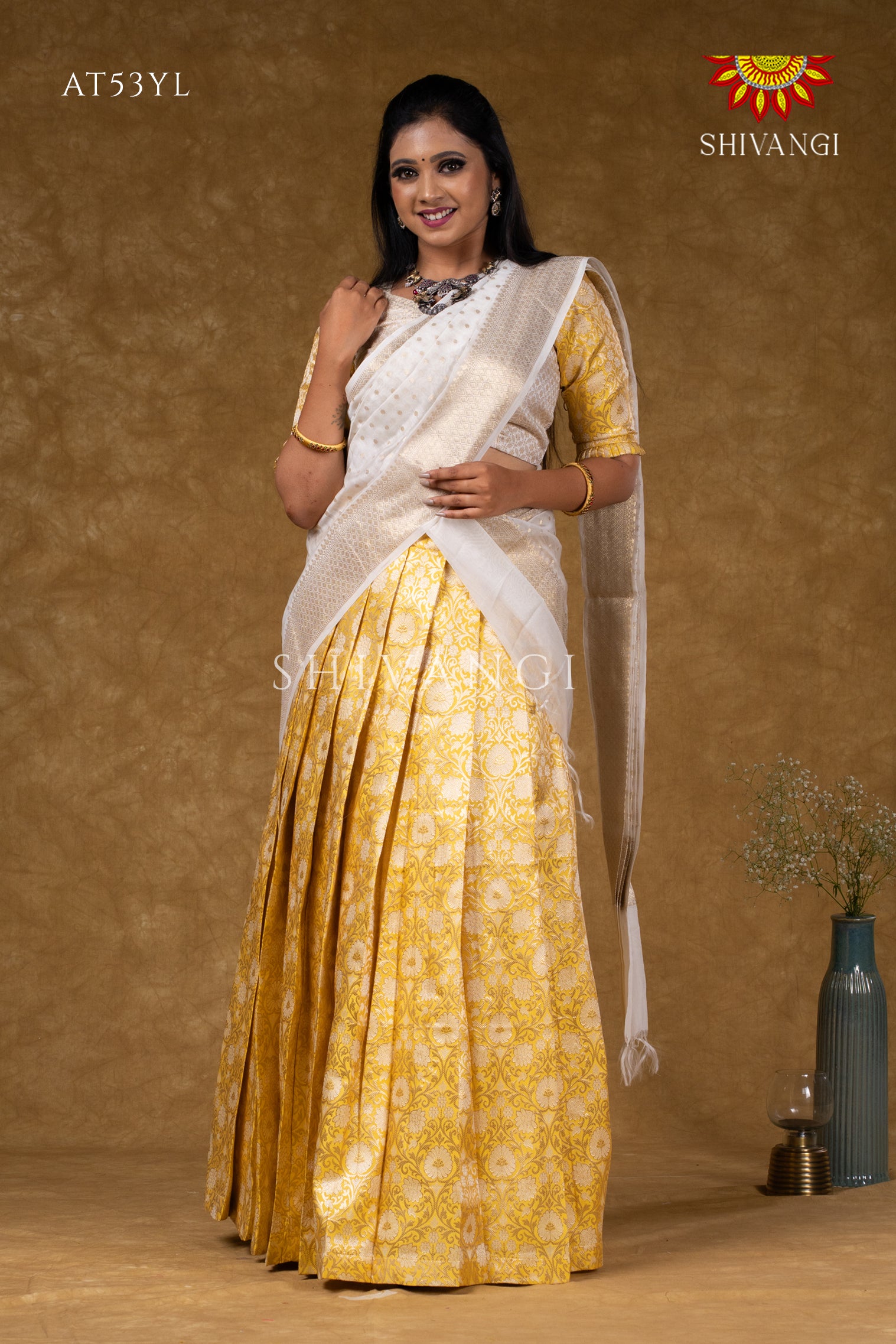 342 Likes, 3 Comments - Ashtamudi wellness (@ashtamudi_wellness) on  Instagram: “Opening s… | Long dress design, Kerala engagement dress, Kerala  saree blouse designs