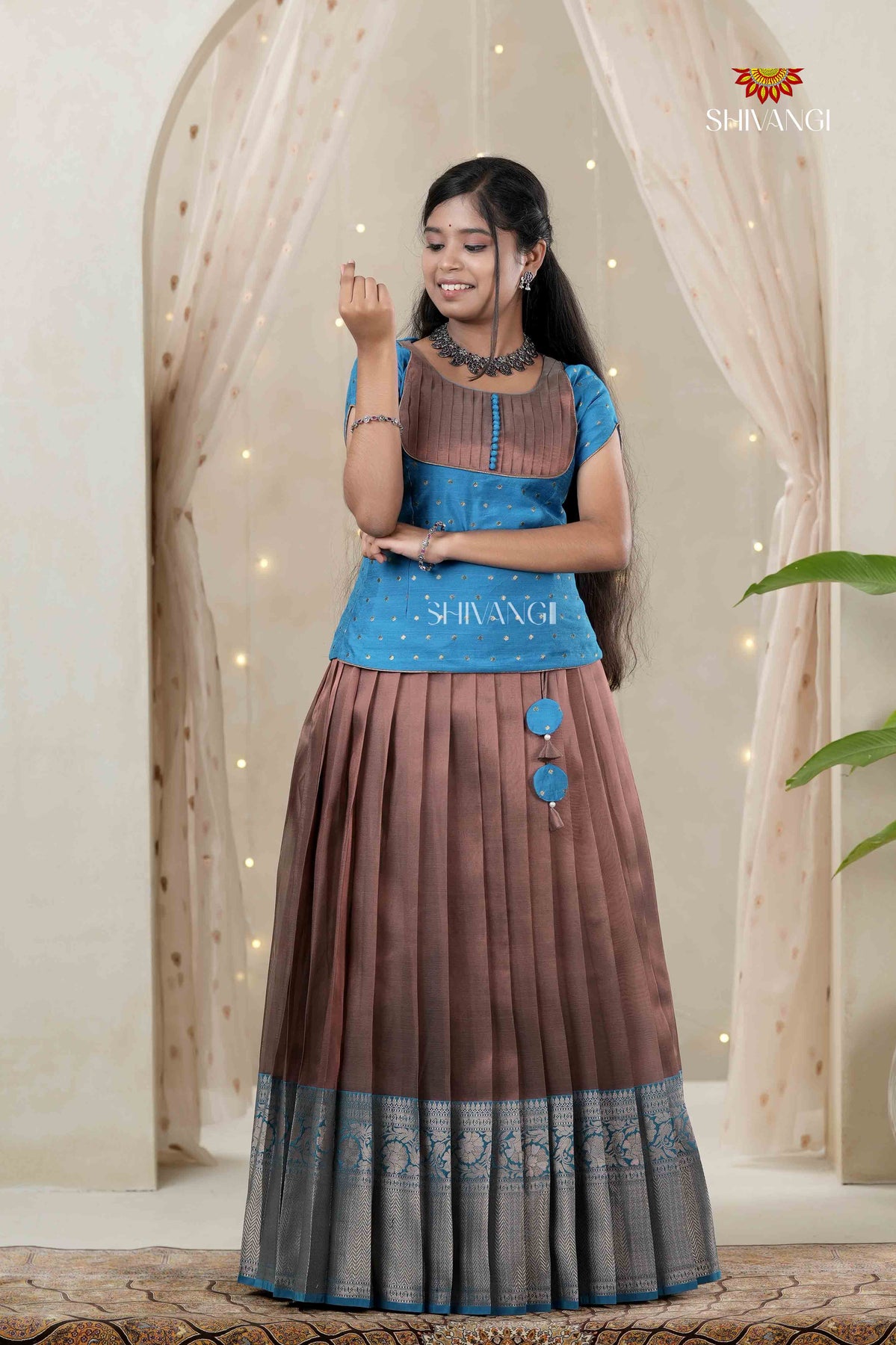Pavada Rop Thread Metallic Retro Traditional Pattu Pavadai Set for Girls