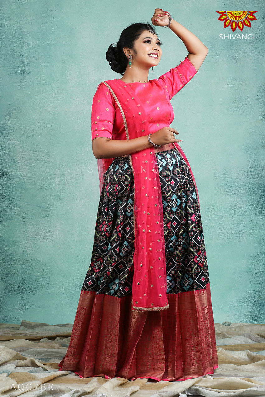 Full skirt crop top #Dhavani/Half saree designs for this onam 2021  #Fascinated hobbies - YouTube