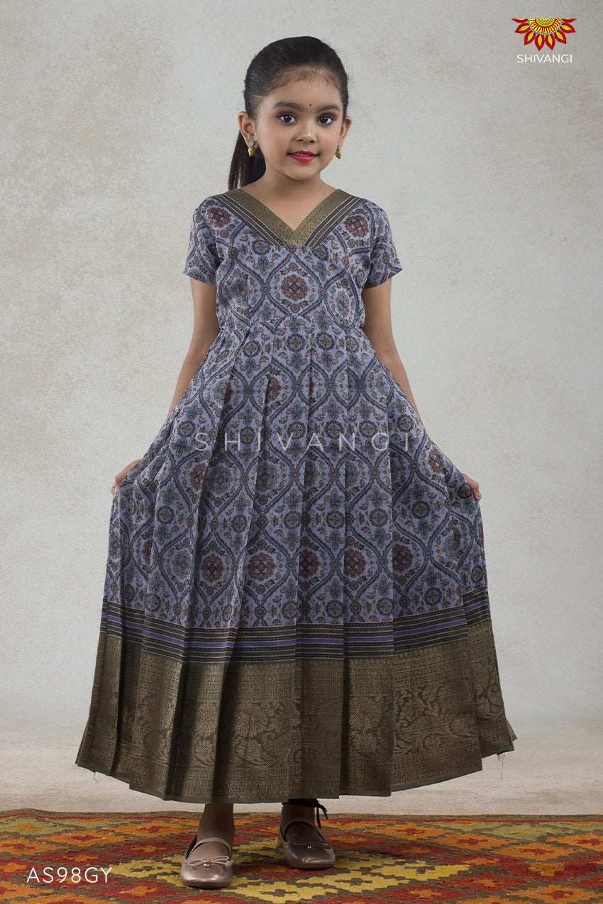 Ethnic Stitched Ladies Designer Long Gown, Size: L,Xl at Rs 490 in Surat